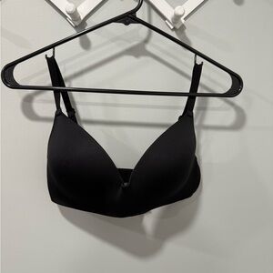 Victoria’s Secret wear everywhere wireless bra 34 D